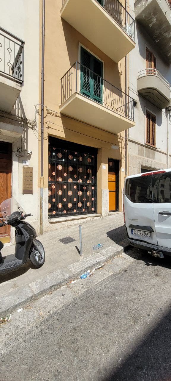 Bancomat Bitcoin Calabria nei locali di via Reggio di Calabria, foto numero	 2